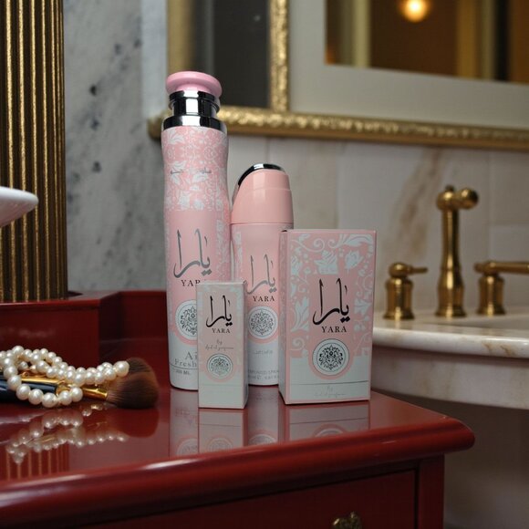 Lattafa Yara Pink 4pce Set - Picture 1 of 1